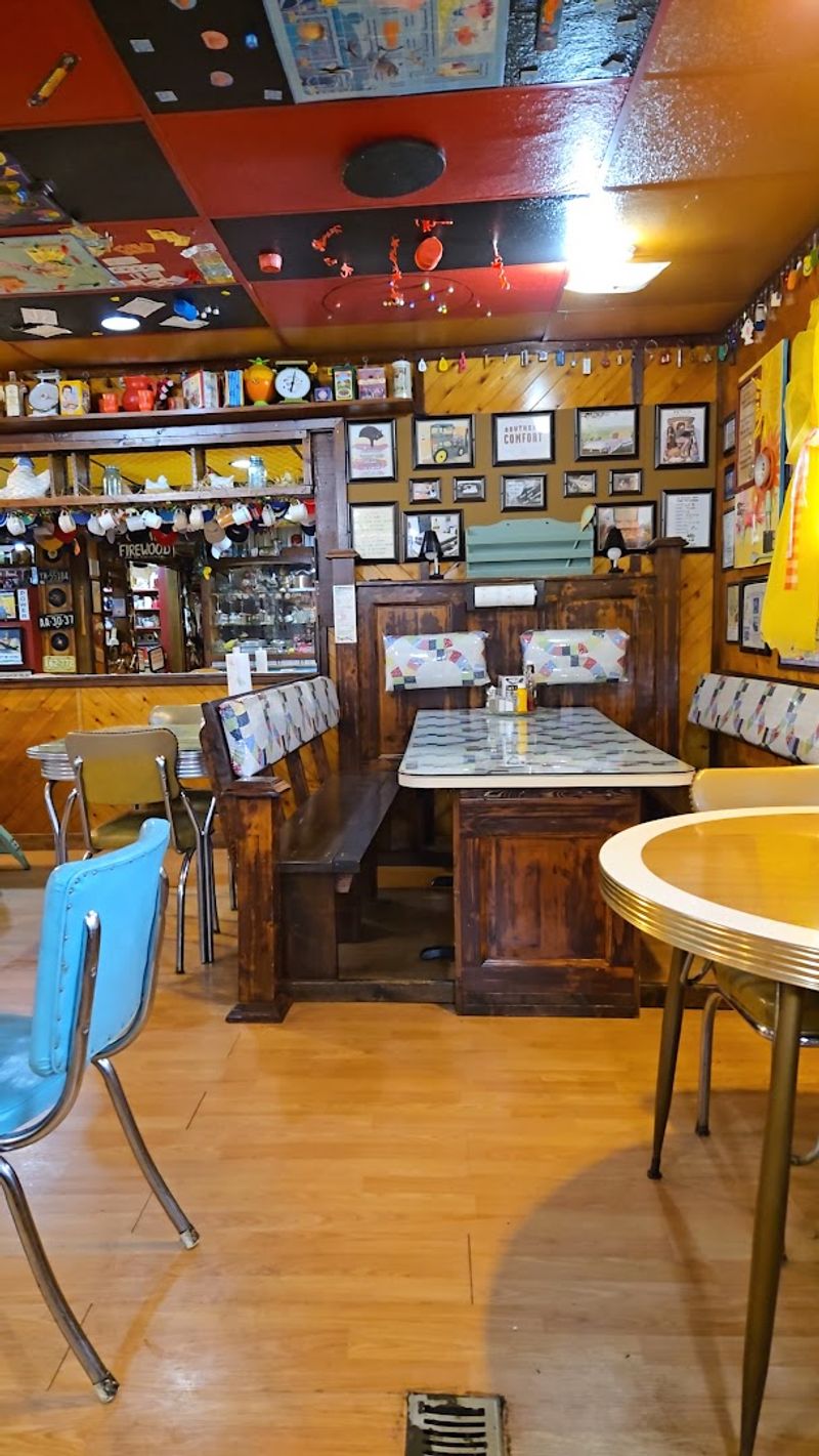 The Atmosphere That Stops You Mid-Bite