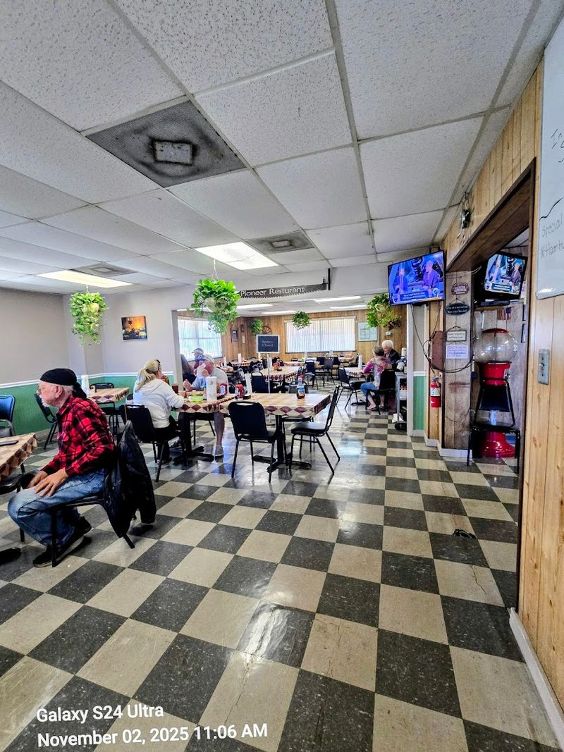 A Dining Room That Feels Like Stepping Back in Time