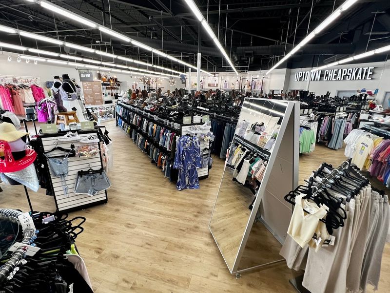 A Shopping Floor That Actually Makes Sense