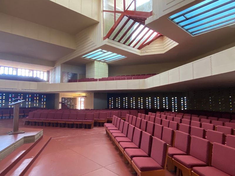 The Roux Library: Where Books Live Inside a Wright Original