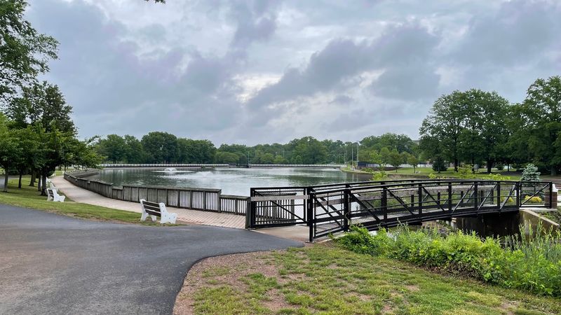 Easy paths, no drama