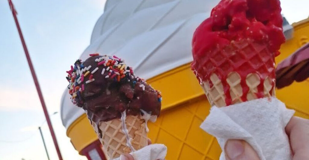There’s an Ice Cream Shop in Florida Shaped Like a Giant Cone and One Look Is All It Takes to Pull Over