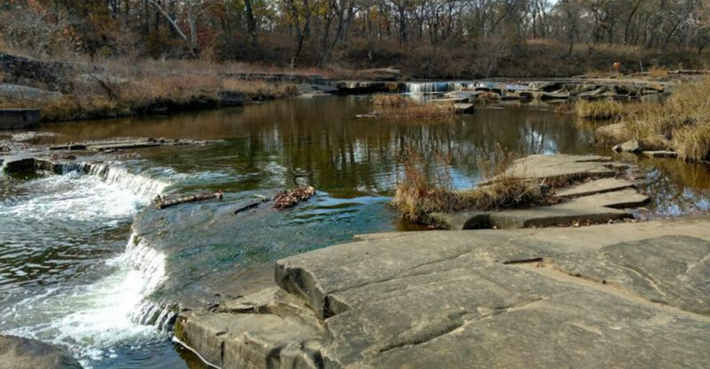 This 4-Mile Oklahoma Hike Is Packed With Surprising Natural Wonders