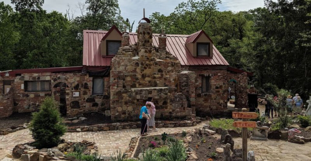 This Bizarre New Jersey Castle Was Built to Defy the Great Depression