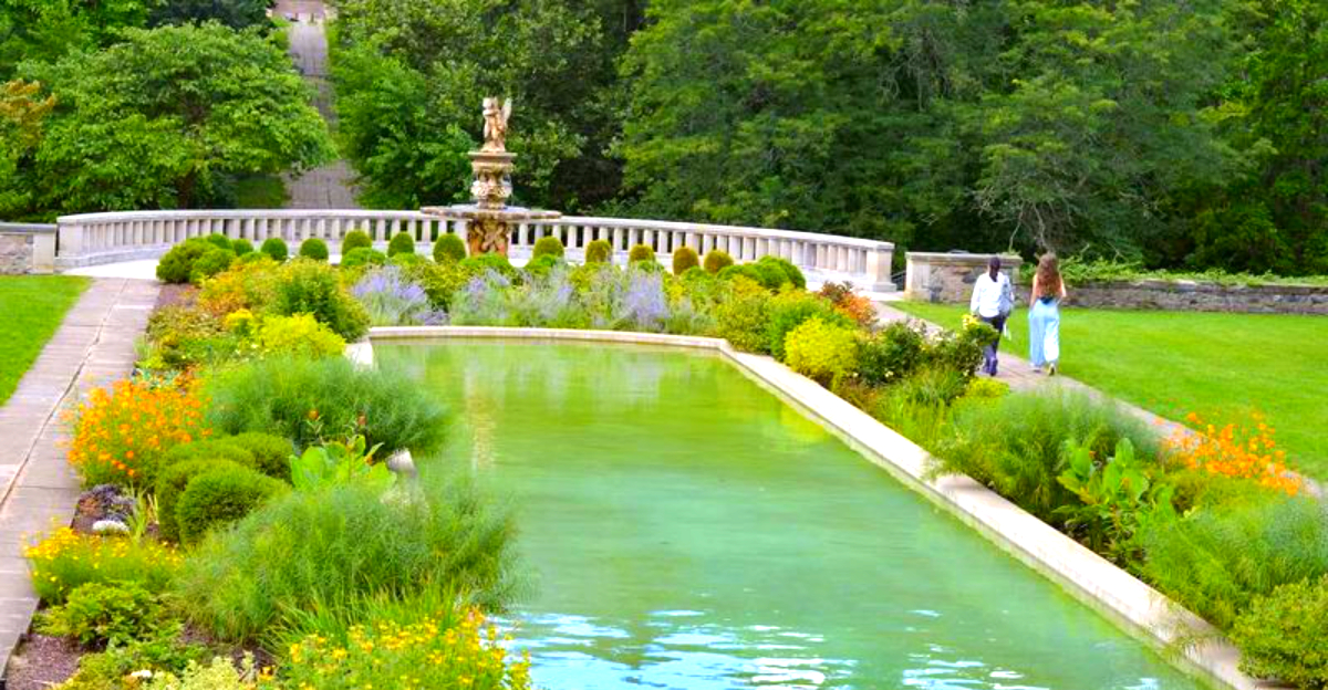 This Bloomfield Hills Science Museum Sits on One of Michigan’s Most Beautiful Campuses