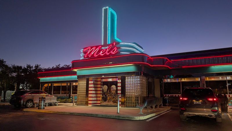 A Retro Atmosphere That Feels Genuinely Lived-In