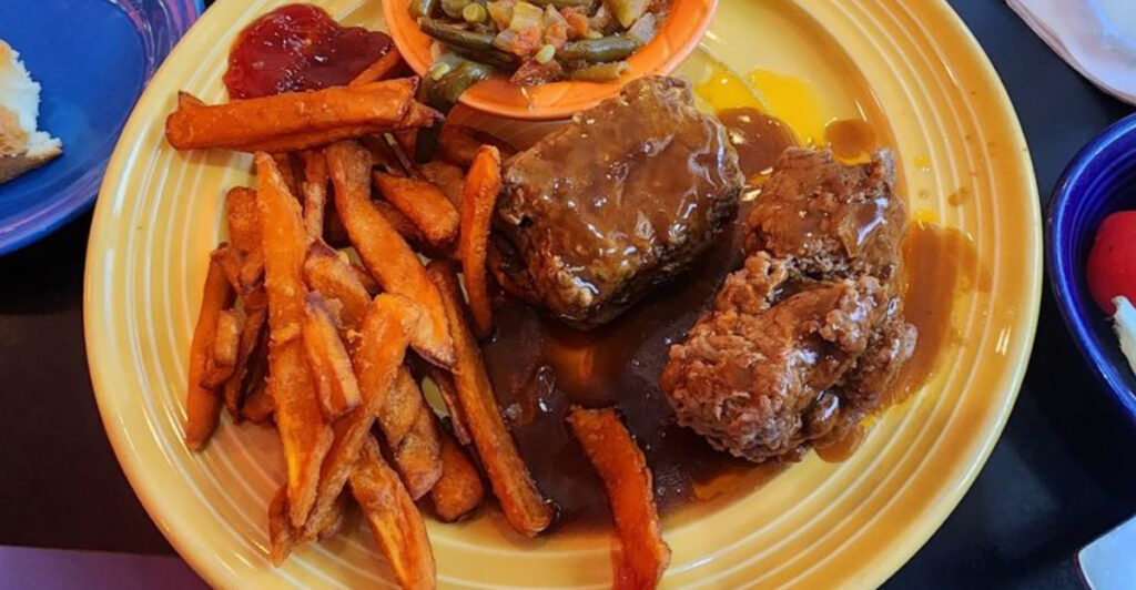 This Bonita Springs Diner Is a Nostalgic Favorite for Comfort Food, Big Portions, and Classic Old-School Charm