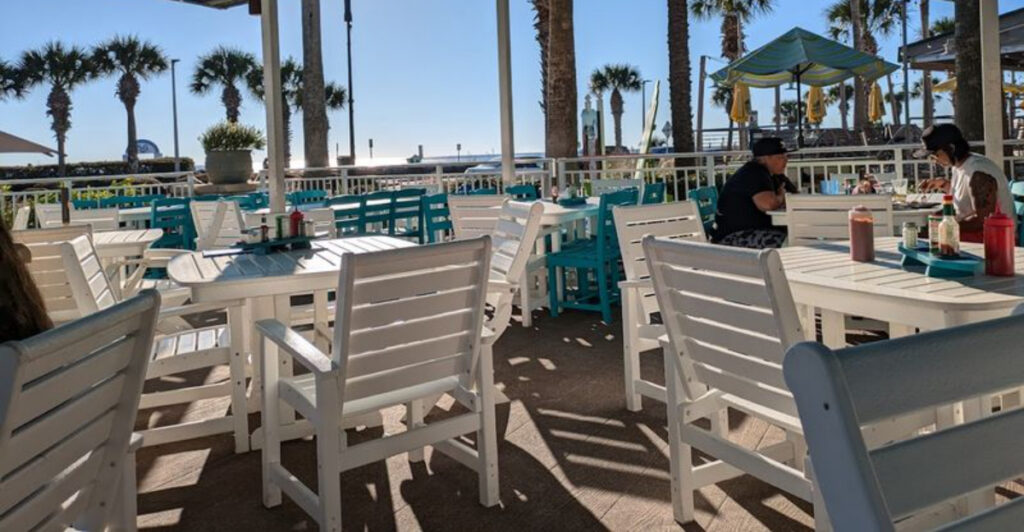 This Charming Florida Restaurant Serves Crab-Stuffed Shrimp Worth the Trip
