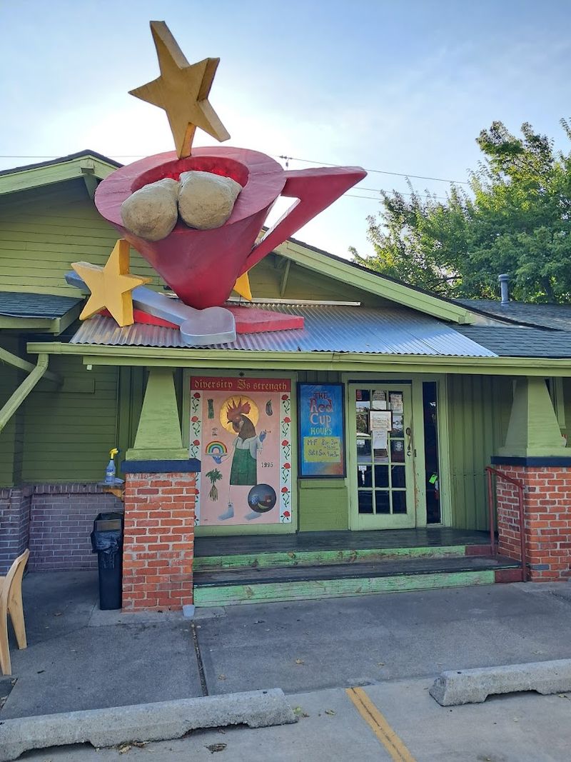 The Address and Setting on North Classen Boulevard