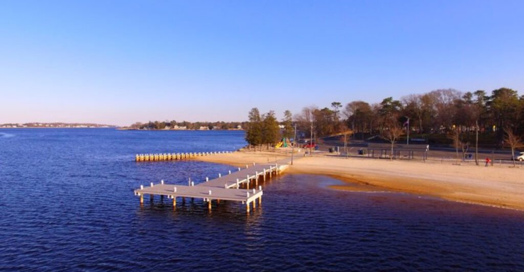 This Little Waterfront Town Is the Definition of “Instant Crush”