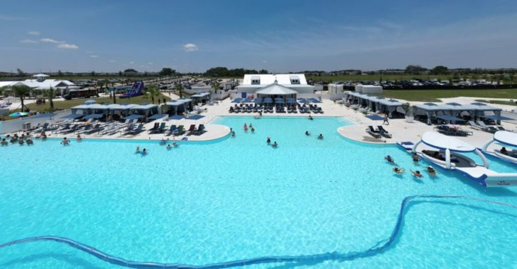 This Massive Florida Lagoon Is the Largest in the U.S. And It’s a Dream Day Trip for Families