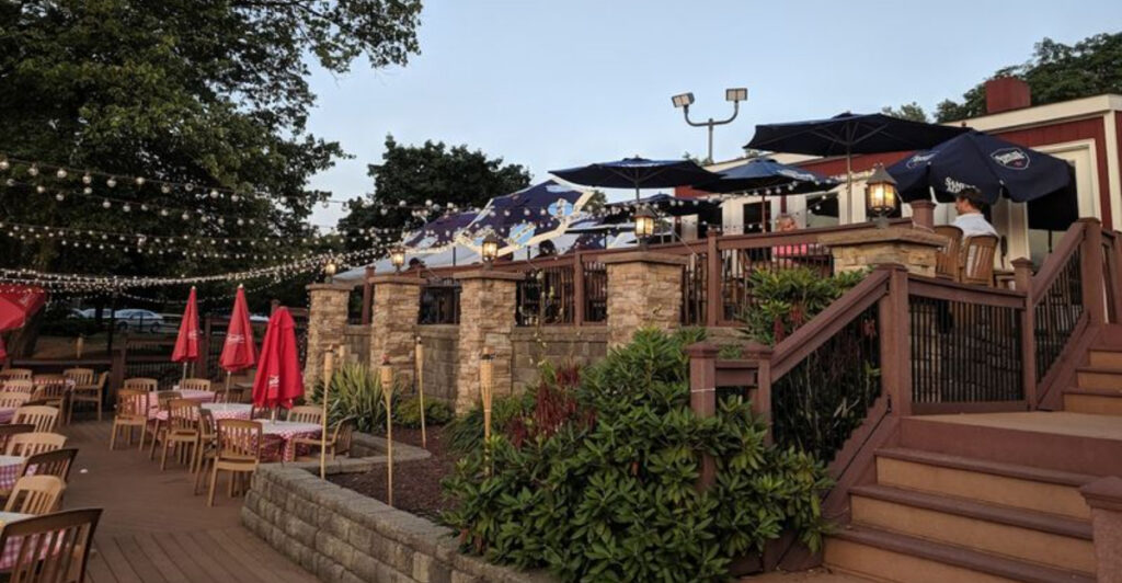This New Jersey Barn Eatery Brings Together Western Style and Comfort Food Favorites