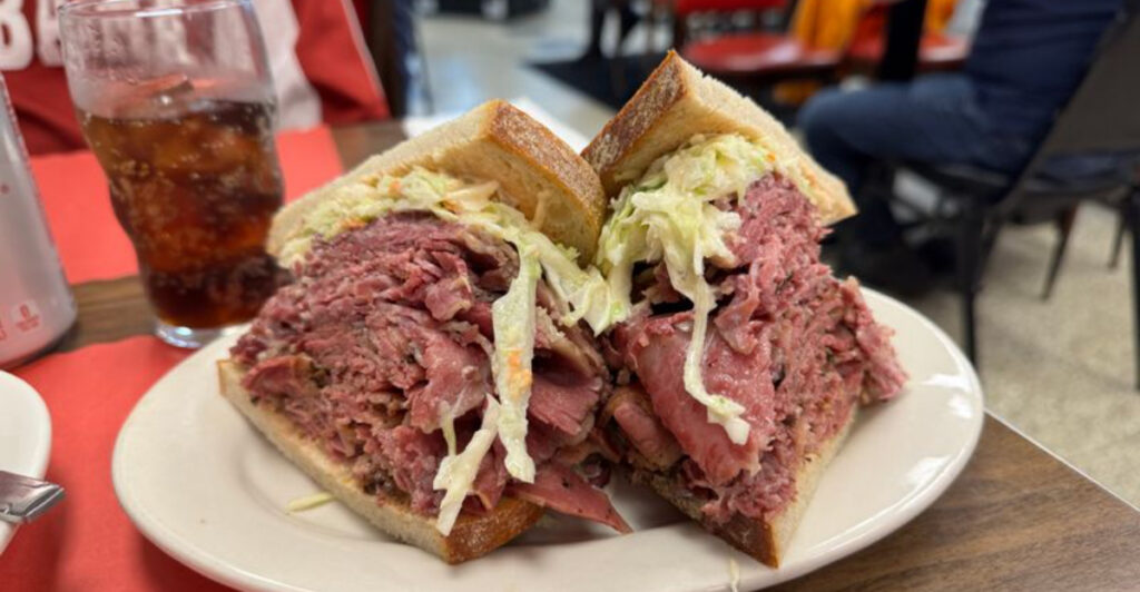 This New Jersey Jewish Deli’s Pastrami Sandwich Is Absolutely Mouthwatering