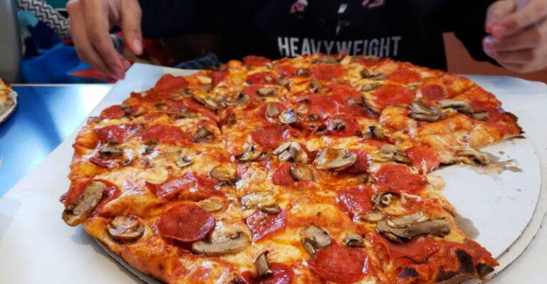 This Nostalgic Michigan Pizza Spot Still Feels Like the ’90s – and Locals Love It for That