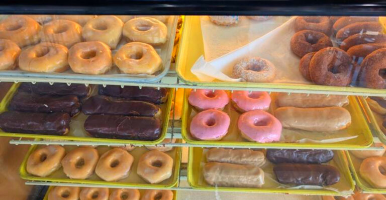 This Oklahoma Donut Is So Good and So Cheap, It Draws Crowds