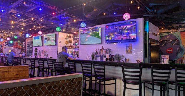 This Port Charlotte Pizza Spot Is a Local Favorite for Loaded Pies, Crispy Crusts, and No-Fuss Flavor