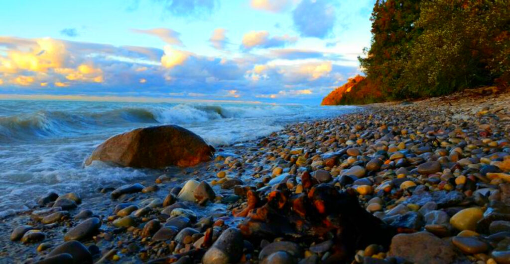 This Quiet Michigan Peninsula Feels Worlds Away From the City