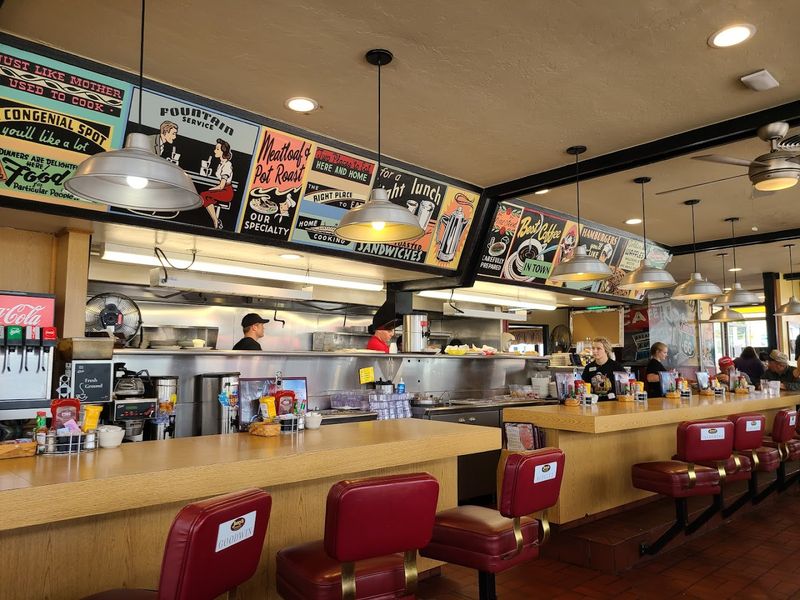 A Route 66 Institution With Deep Roots