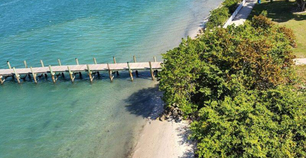 This Seaside Town in Florida Is So Beautiful It Looks Straight Out of a Postcard