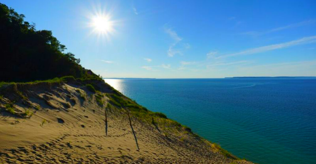 This Secret 1-Mile Path Leads to a 400-Foot Crowd-Free Panorama