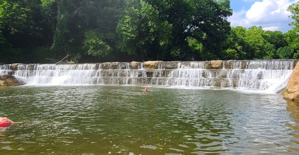 This Swimming Hole in Oklahoma Offers a Natural Way to Cool Off
