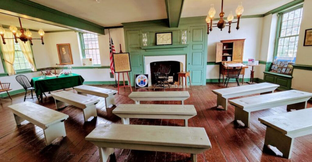 This is A Cozy Colonial Tavern With a Shockingly Big Role in America’s Story