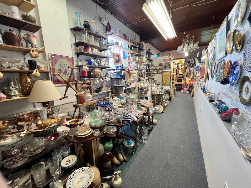 Why Thrifters Keep Coming Back to This Summit Staple