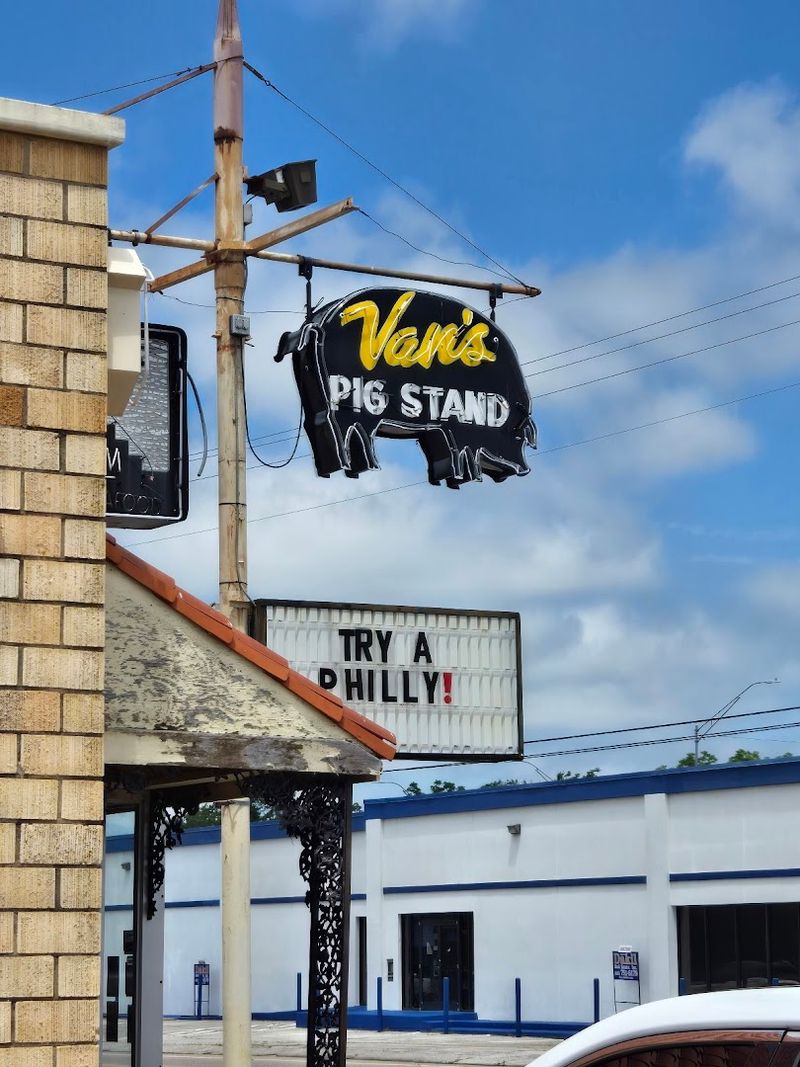 How Van's Compares to Other Oklahoma BBQ Spots