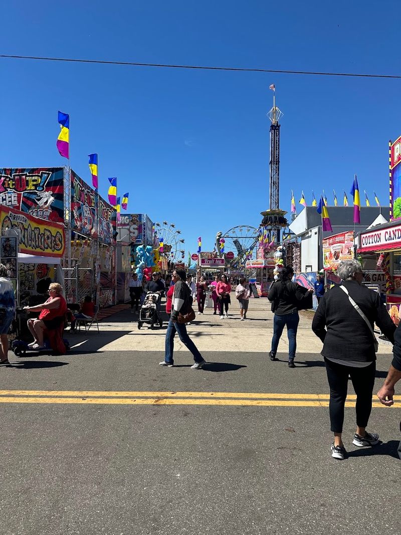 How to Save Money on Tickets and Admission