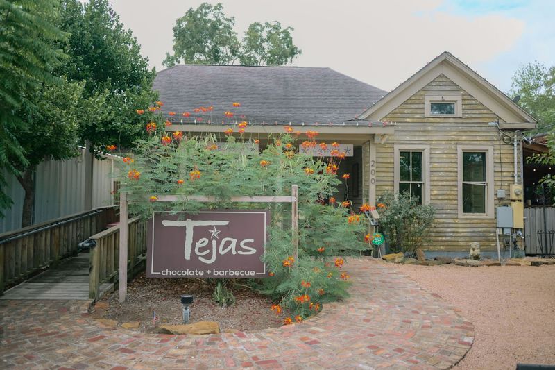 Tejas Chocolate + Barbecue (Tomball)