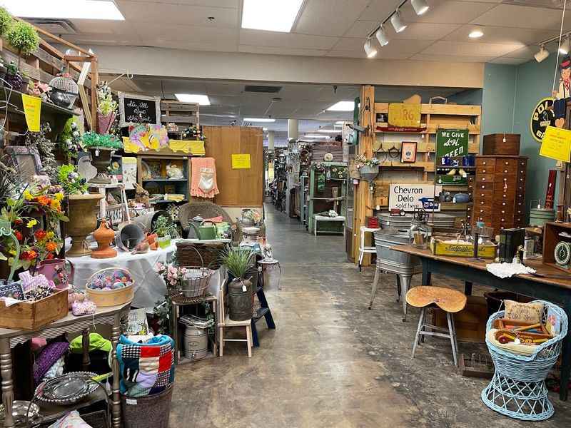 Jewelry, Accessories, and the Smaller Treasures