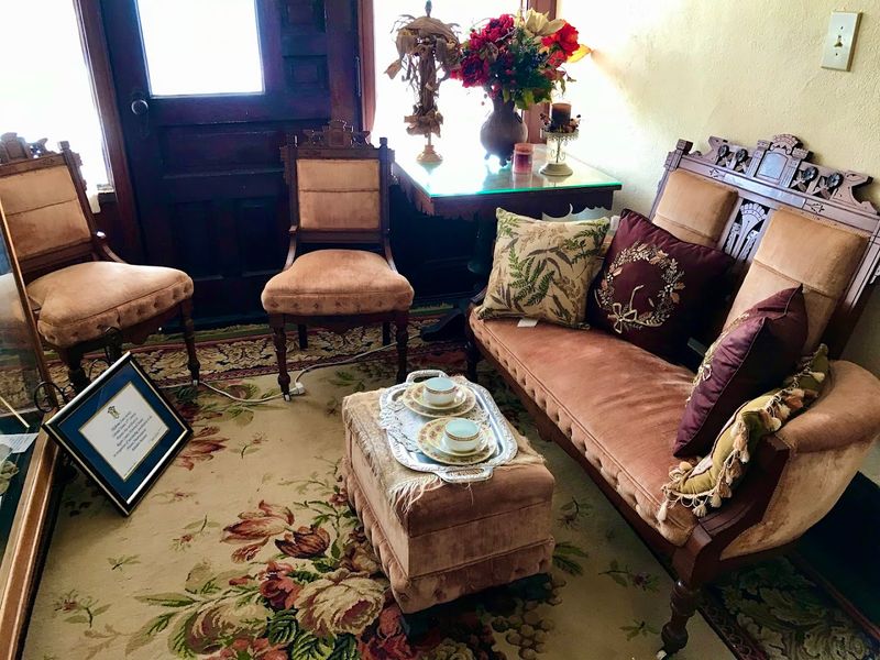 The Atmosphere That Keeps People Coming Back