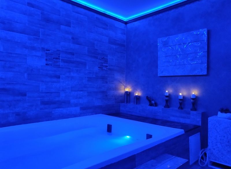 Floating in Total Darkness: The Float Tank Experience