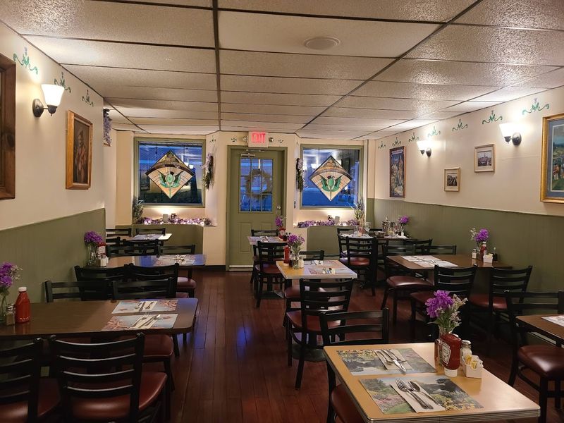 The Atmosphere That Keeps People Coming Back