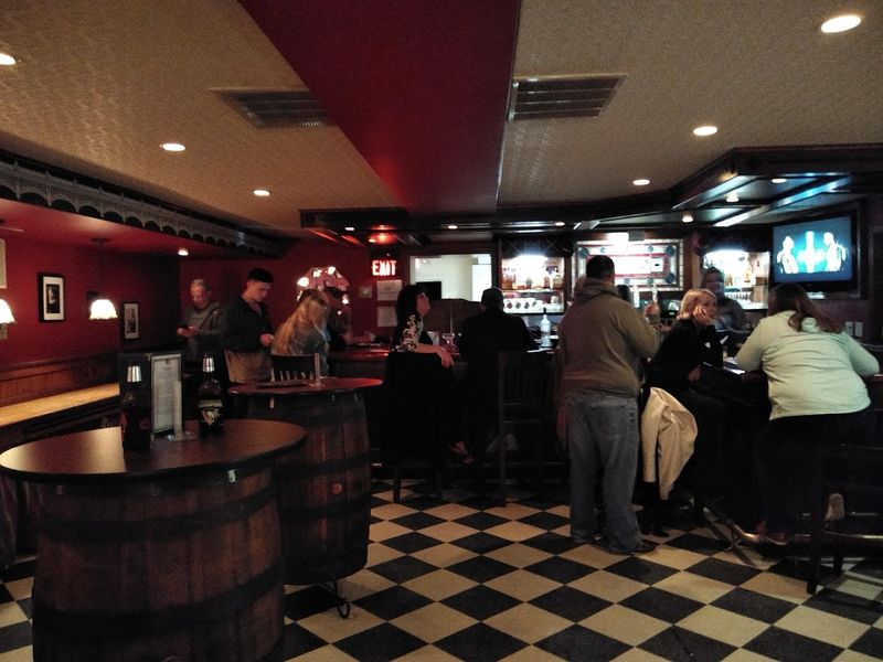 The Old-School Atmosphere That Regulars Keep Coming Back For