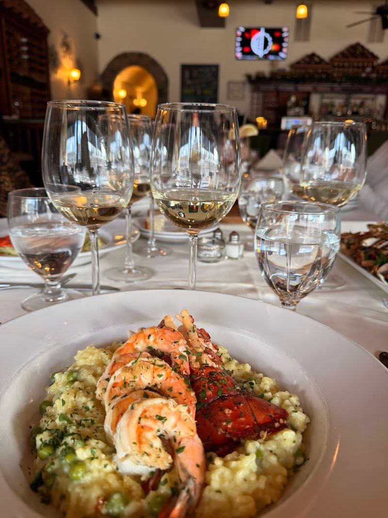 A Spot That Works for Groups and Date Nights Equally