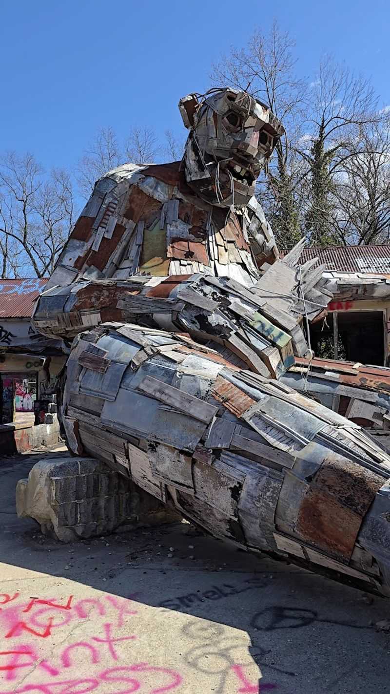 What Big Rusty Actually Looks Like