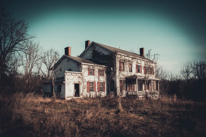 The Abandoned Farmhouses Nobody Talks About
