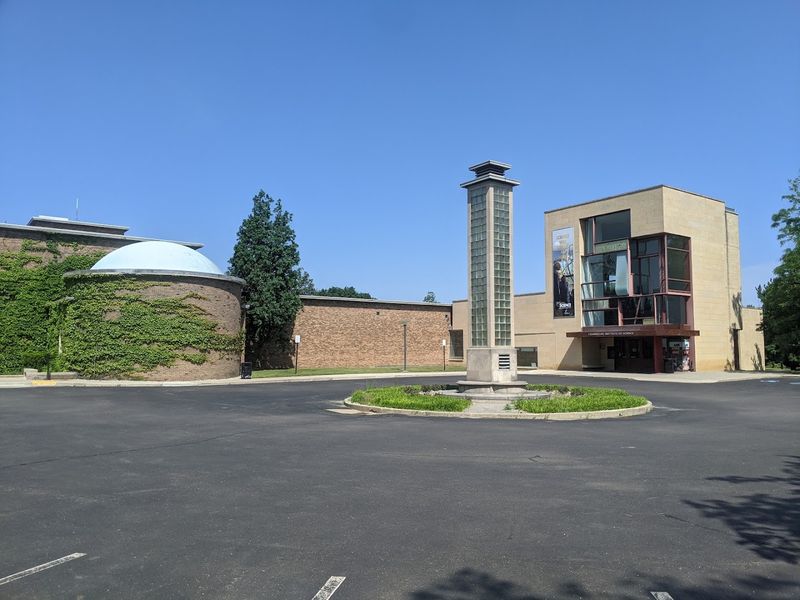 The planetarium earns extra time