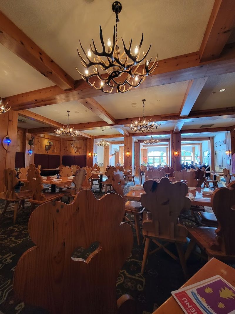 A lodge dining room with real warmth