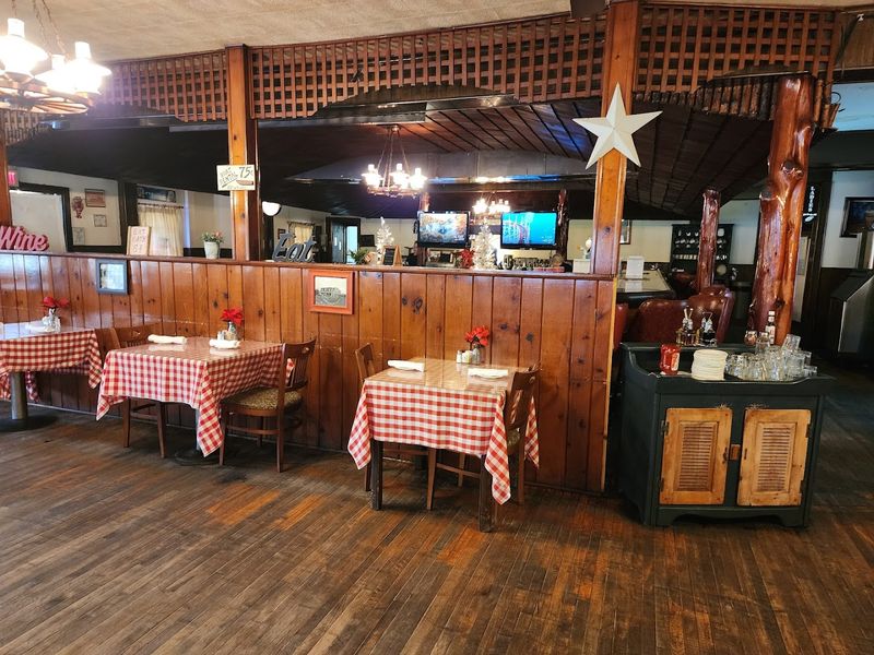 The Cowboy-Meets-Italian Atmosphere