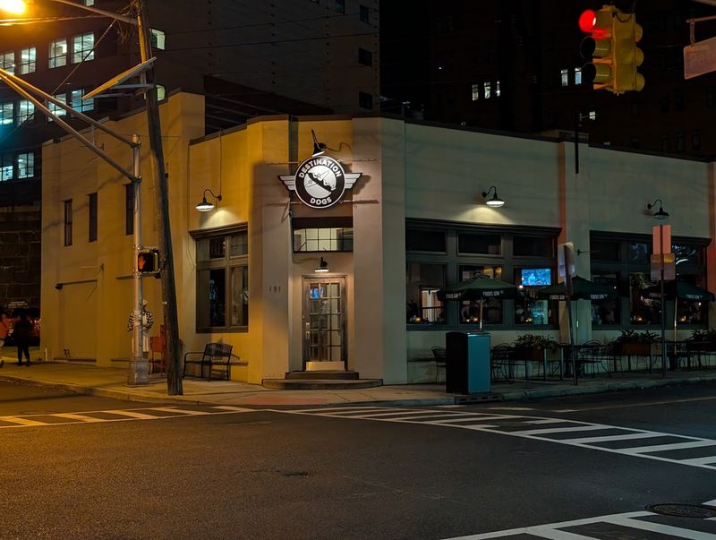 Late hours, smart timing