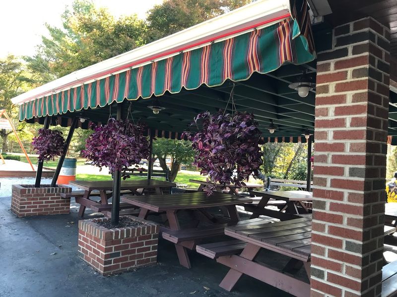 Outdoor Seating With a Laid-Back Vibe