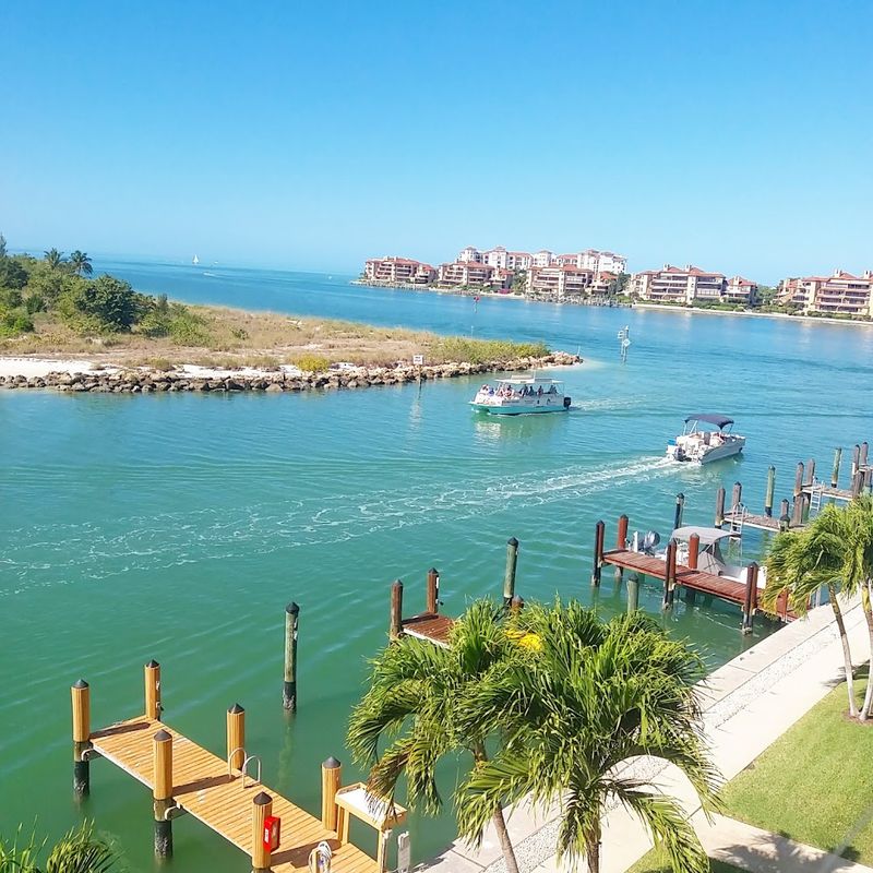 Kayaking and Paddleboarding the Waterways