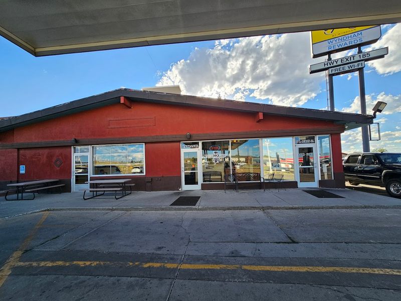 Wyoming: HQ Southern BBQ, Evansville