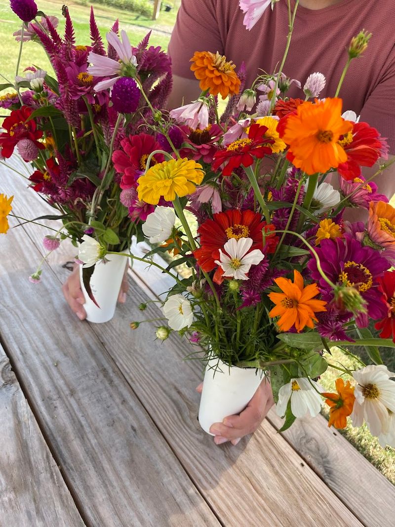 Grab-and-Go Bouquets for the Spontaneous Visitor
