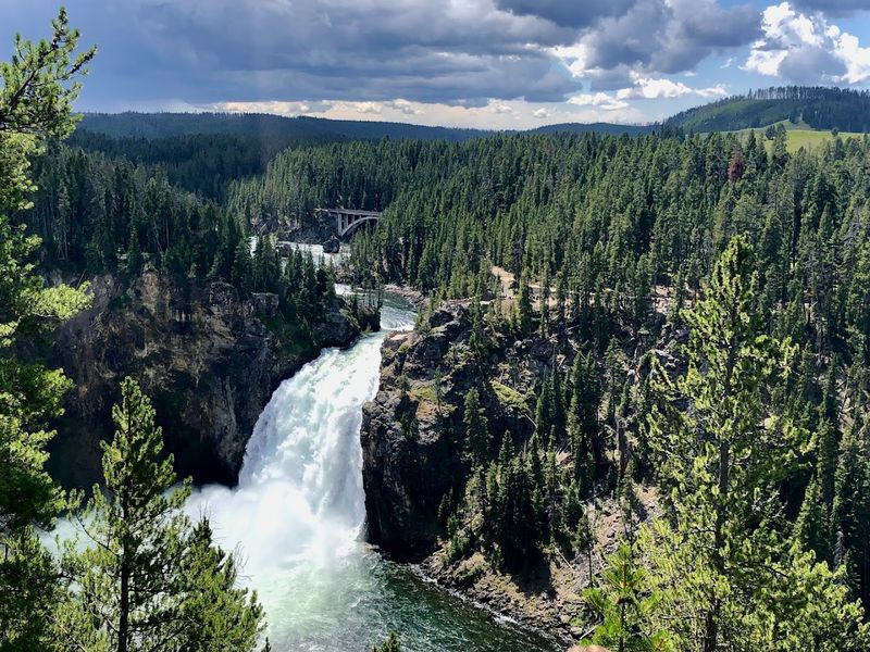 Lower Falls of the Yellowstone (Wyoming)