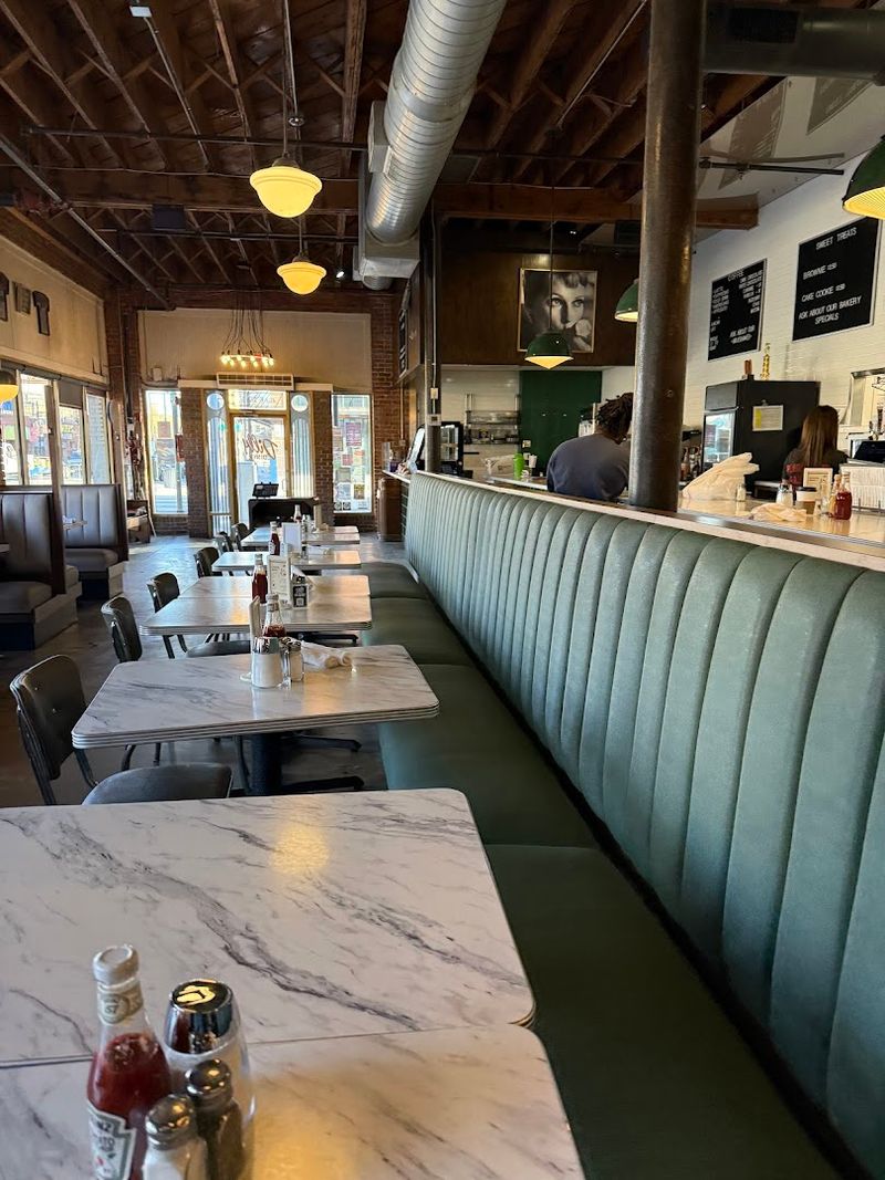 The Address and Setting of Dilly Diner