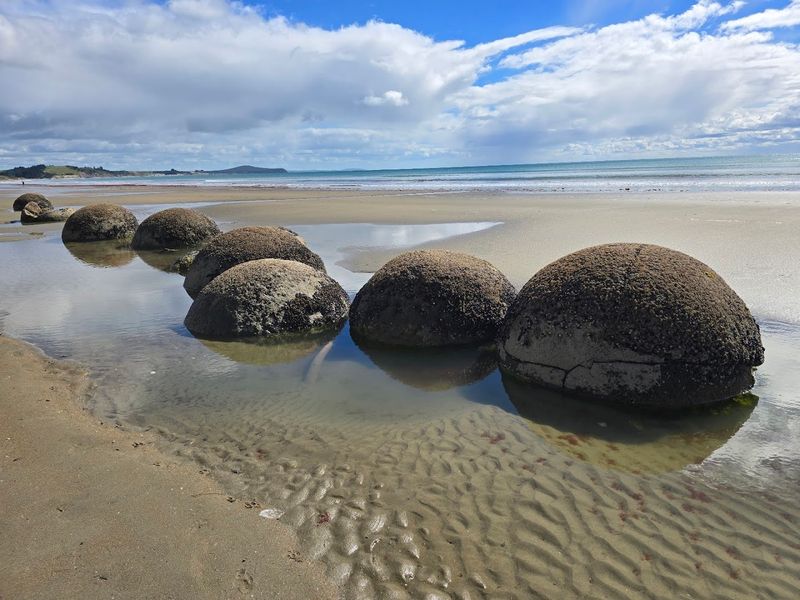 Moeraki Boulders — New Zealand