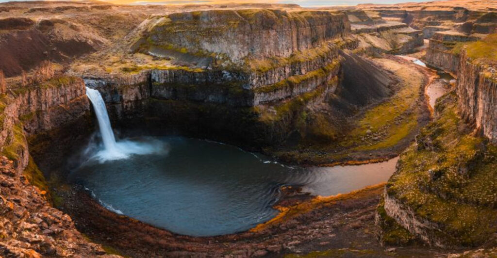10 Breathtaking Natural Wonders in Washington That Feel Unreal